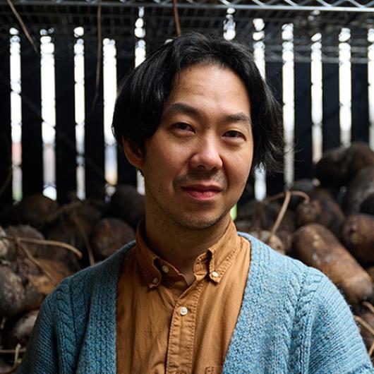 Photo of artist Rob Rhee