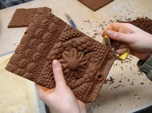 Making ceramic tiles