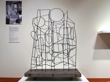 Untitled wire sculpture by Howard Duell